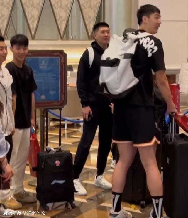 亚洲精品人成网在线播放影院
