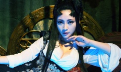 老师的奶子好大